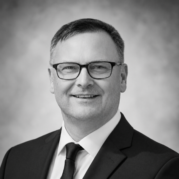Robert Tibbs headshot